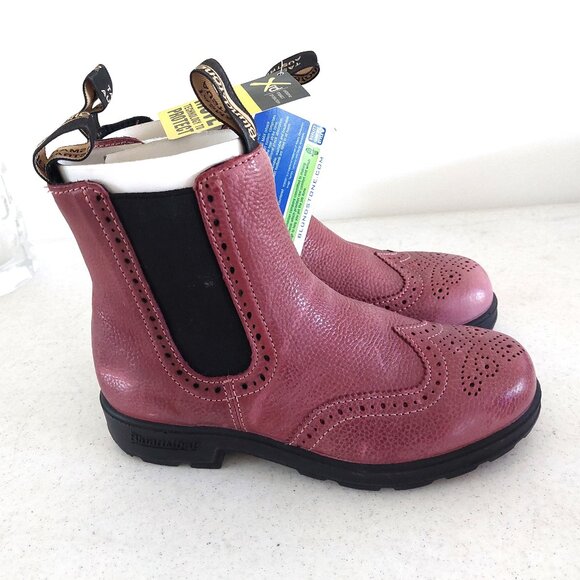 Blundstone Red Boots Chelsea Boots Perforated Size 4 AU | Women's 7 US - Picture 1 of 8